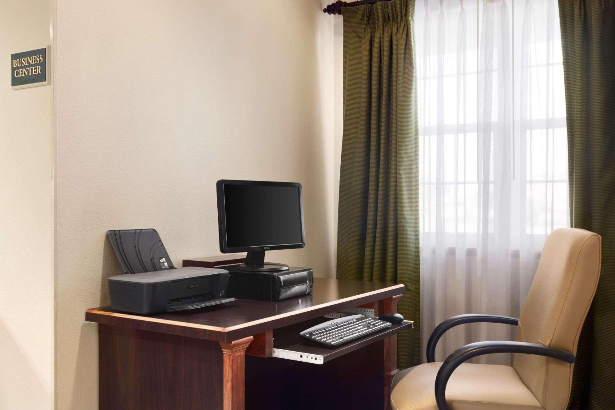 Country Inn & Suites By Radisson, Kearney, Ne Eksteriør bilde
